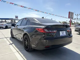 Toyota Camry 2025