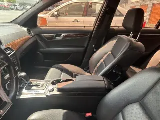 Mercedes-Benz Clase C 2014 C 250 Luxury Sedán de 4 puertas