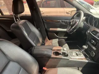 Mercedes-Benz Clase C 2014 C 250 Luxury Sedán de 4 puertas
