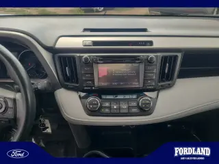 Toyota RAV4 2017 AWD XLE 4p SUV