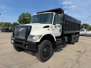 2004 International WorkStar 7400