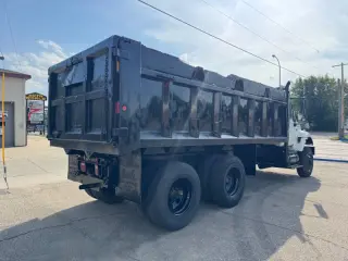 2004 International WorkStar 7400