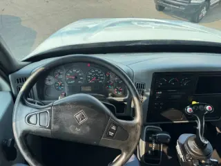 2004 International WorkStar 7400