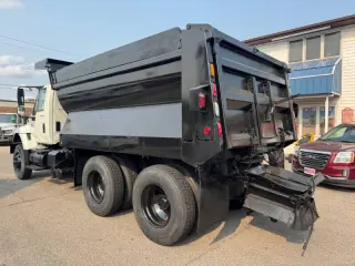 2004 International WorkStar 7400