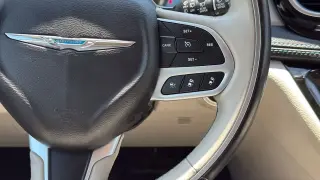 Chrysler Pacifica Hybrid 2018 Limited 4dr Mini-Van