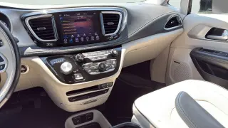Chrysler Pacifica Hybrid 2018 Limited 4dr Mini-Van