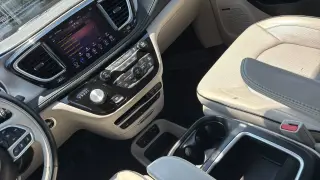 Chrysler Pacifica Hybrid 2018 Limited 4dr Mini-Van