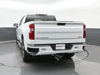 Chevrolet Silverado 1500 2021 4x2 RST 4p. Cabina de Tripulante 5,8 pies CB