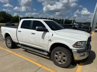 Ram 2500 2018 4x4 Laramie Cabina Tripdoor 6.3 ft SB (corta)