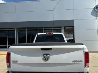 Ram 2500 2018 4x4 Laramie Cabina Tripdoor 6.3 ft SB (corta)