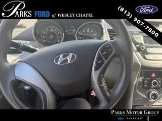 Hyundai ELANTRA 2016 SE 4p Sedan 6M (US)