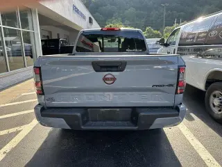 Nissan Frontier 2024 4x4 PRO-4X 4p. Cabina Crew 5 ft. SB