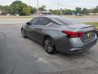Nissan Altima del año 2025