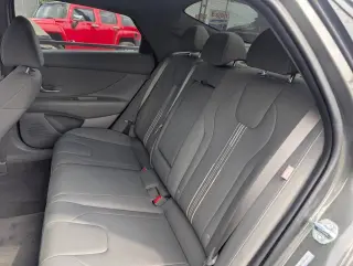 Hyundai Elantra del año 2025