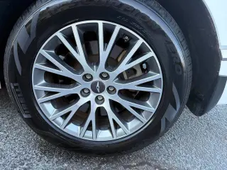 2021 Genesis GV80