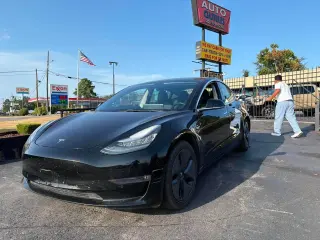 2019 modelo Tesla Model 3