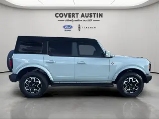 Ford Bronco 2023 4x4 Black Diamond Advanced 4dr SUV