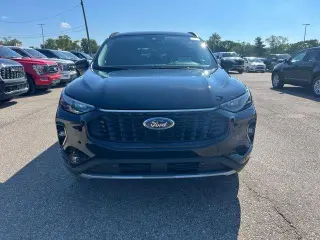 Ford Escape 2023 AWD Platinum 4dr SUV