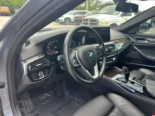 BMW Serie 5 2021 AWD 530i xDrive Sedan 4p
