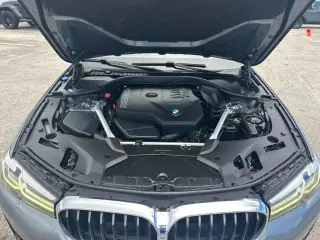 BMW Serie 5 2021 AWD 530i xDrive Sedan 4p