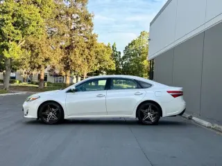 Toyota Avalon 2014
