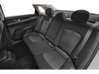 Kia K5 2025 LXS 4dr Sedán