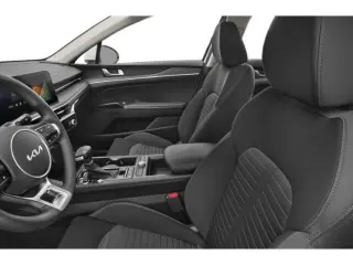 Kia K5 2025 LXS 4dr Sedán