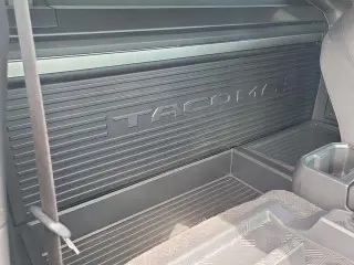 Toyota Tacoma 2025 4x2 SR 2dr XtraCab 6.1 ft LB