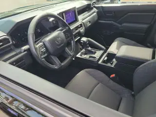 Toyota Tacoma 2025 4x2 SR 2dr XtraCab 6.1 ft LB