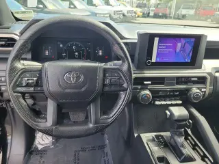 Toyota Tacoma 2025 4x2 SR 2dr XtraCab 6.1 ft LB