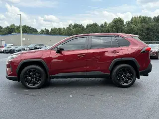 \nToyota RAV4 2024 LE 4dr SUV\n