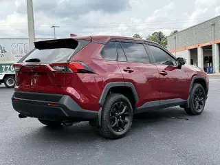 \nToyota RAV4 2024 LE 4dr SUV\n