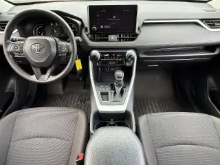 \nToyota RAV4 2024 LE 4dr SUV\n