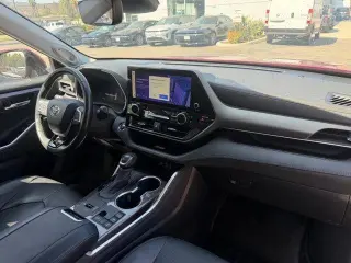 Toyota Highlander 2023 L 4dr SUV