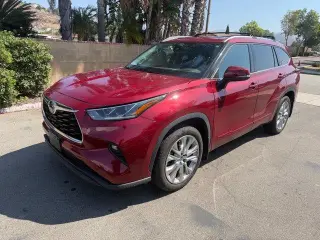 Toyota Highlander 2023 L 4dr SUV