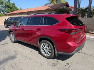 Toyota Highlander 2023 L 4dr SUV