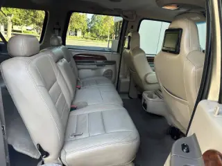 2002 Ford Excursion