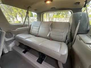 2002 Ford Excursion