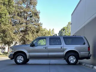 2002 Ford Excursion