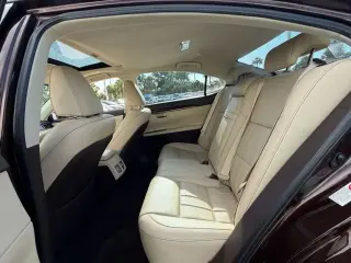 Lexus ES 350 de 2018 con 4 puertas de sedán