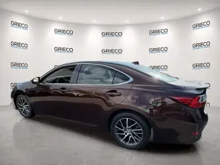 Lexus ES 350 de 2018 con 4 puertas de sedán