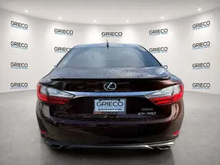 Lexus ES 350 de 2018 con 4 puertas de sedán