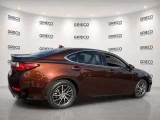 Lexus ES 350 de 2018 con 4 puertas de sedán