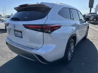 Toyota Highlander 2021