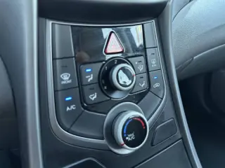 Hyundai Elantra 2015