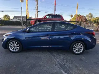 Hyundai Elantra 2015