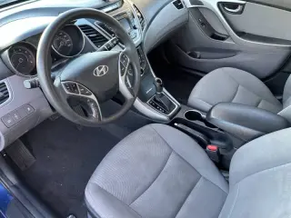 Hyundai Elantra 2015