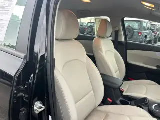 Forte Kia 2023 LX sedán 4 puertas
