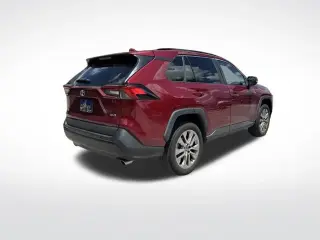 Toyota RAV4 2023 XLE Premium 4dr SUV