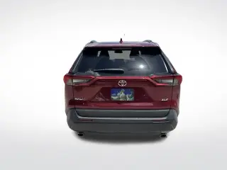 Toyota RAV4 2023 XLE Premium 4dr SUV